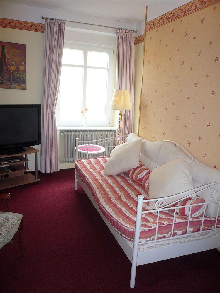 Mosel-Landhaus Am Moselufer B&B Briedern Екстер'єр фото