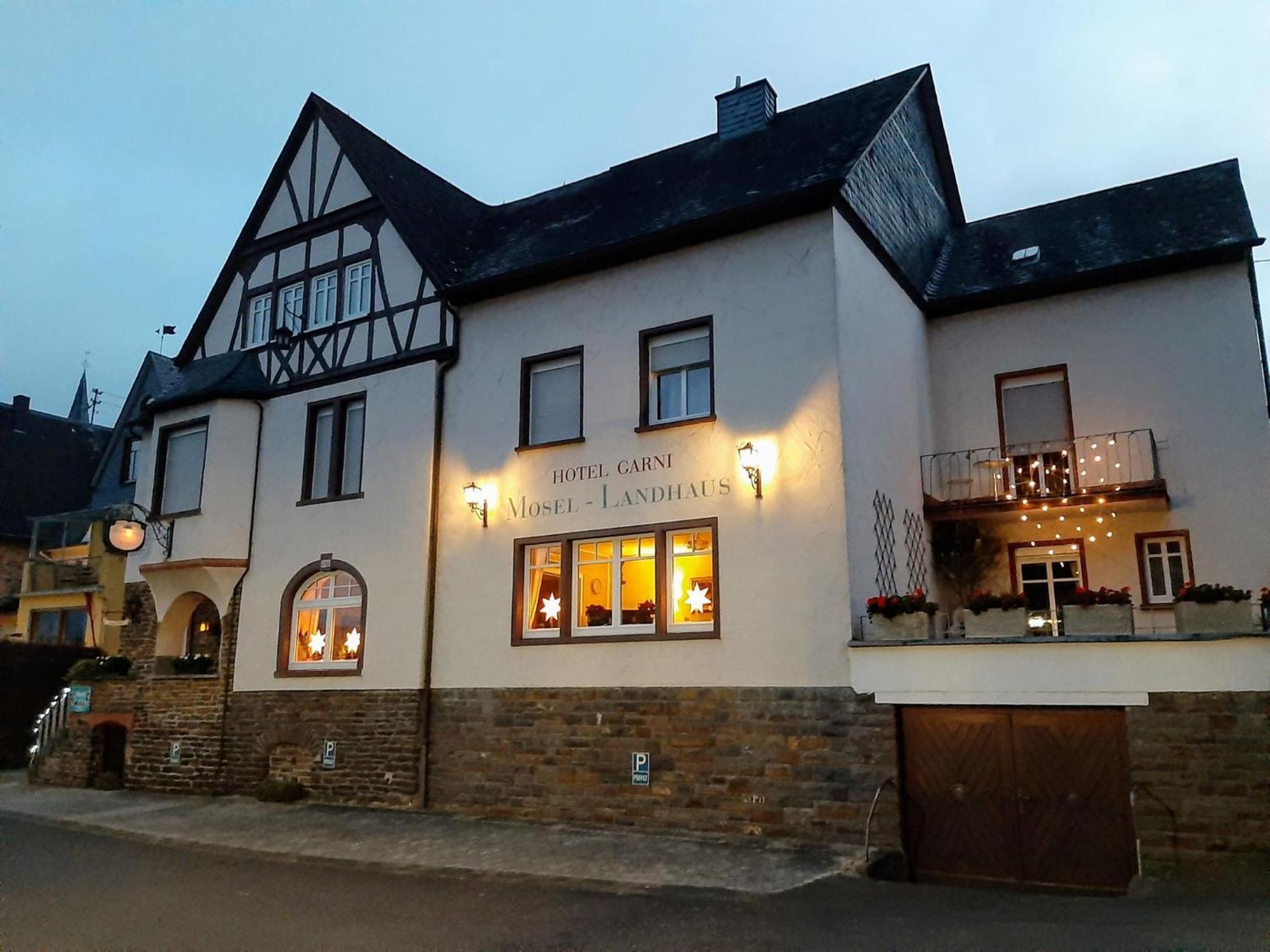Mosel-Landhaus Am Moselufer B&B Briedern Екстер'єр фото