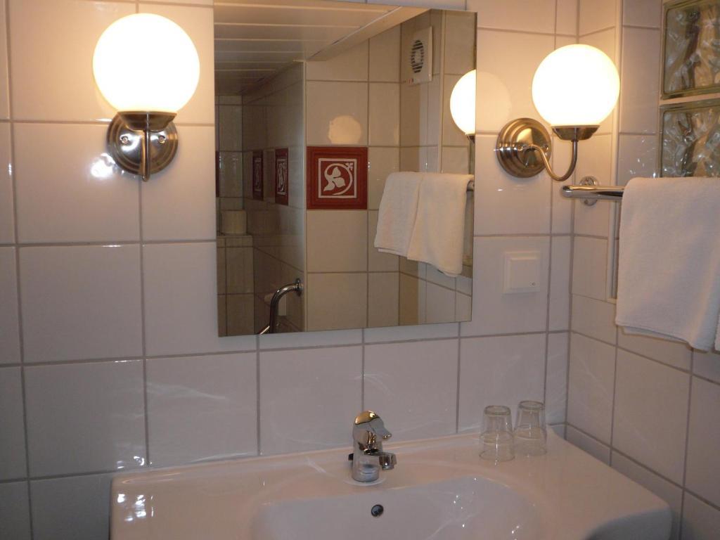 Mosel-Landhaus Am Moselufer B&B Briedern Номер фото